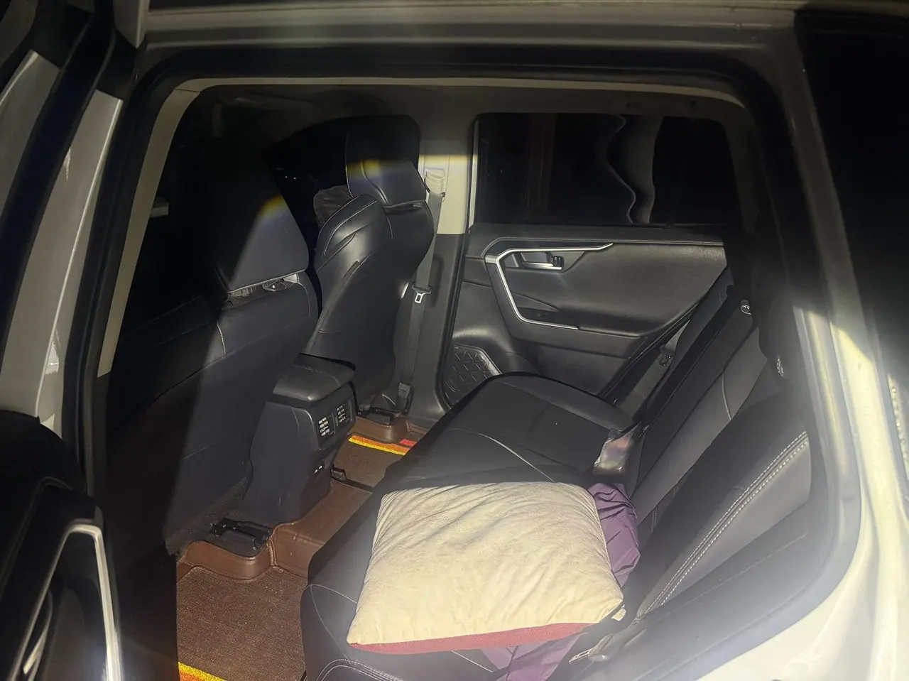 Toyota 2021 Willanda 2.0 Stepless Two-Drive Deluxe Automatic Gear 4