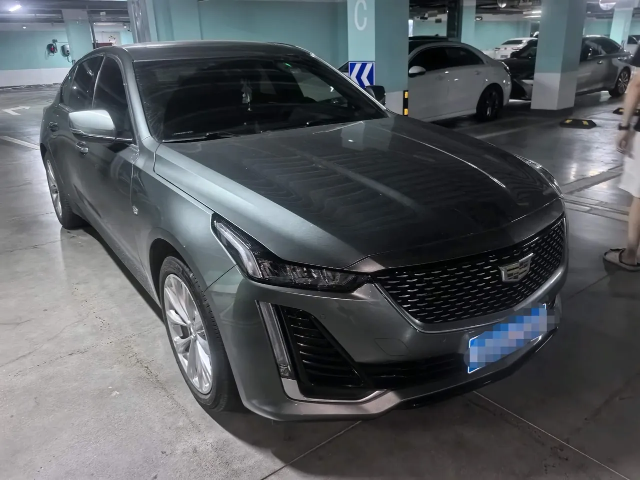 Cadillac 2023 CT5 2.0T 28T Luxury (Standard Edition) Automatic Gear 2