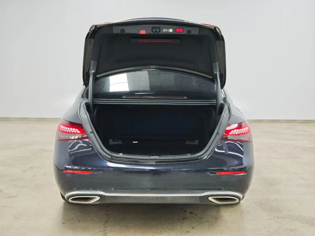 Mercedes Benz E Class 2023 E 300 L 2.0T Luxury Automatic Gear 7