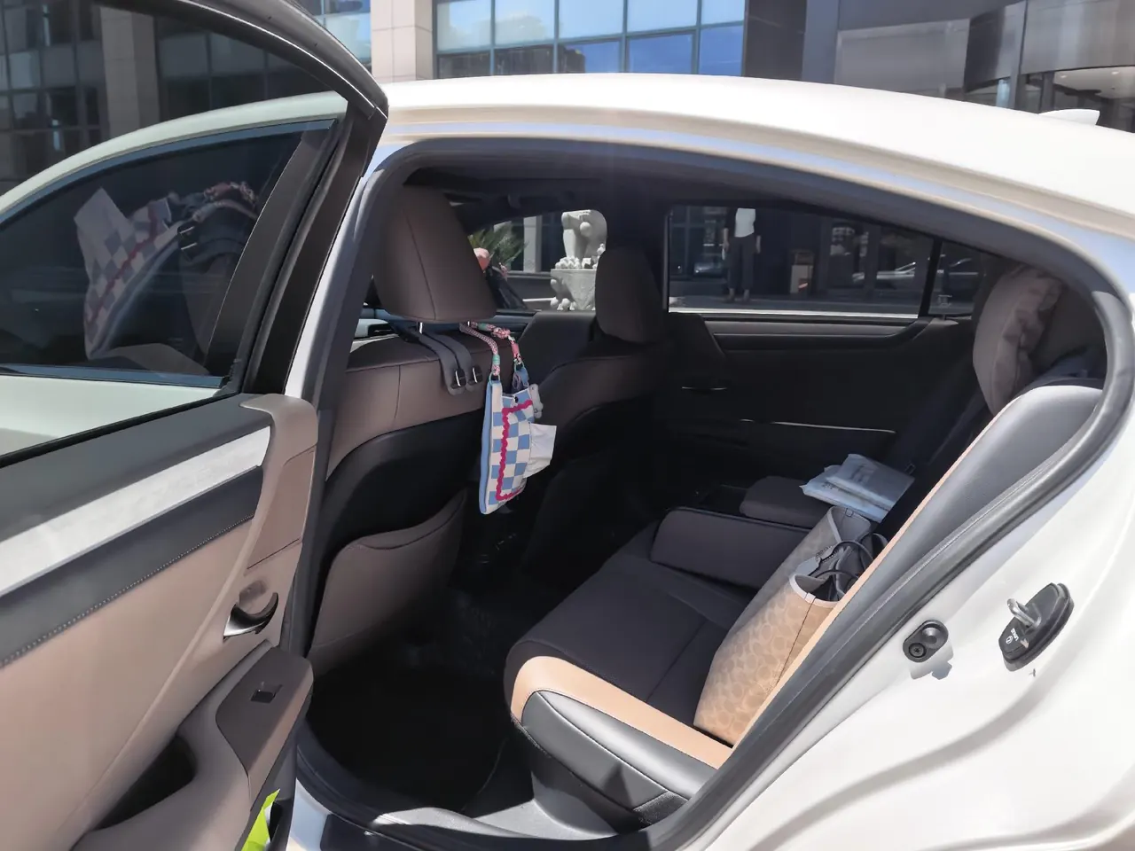 Lexus ES (Imported) 2025 ES300h 2.5 Stepless Premium Edition Automatic Gear 5