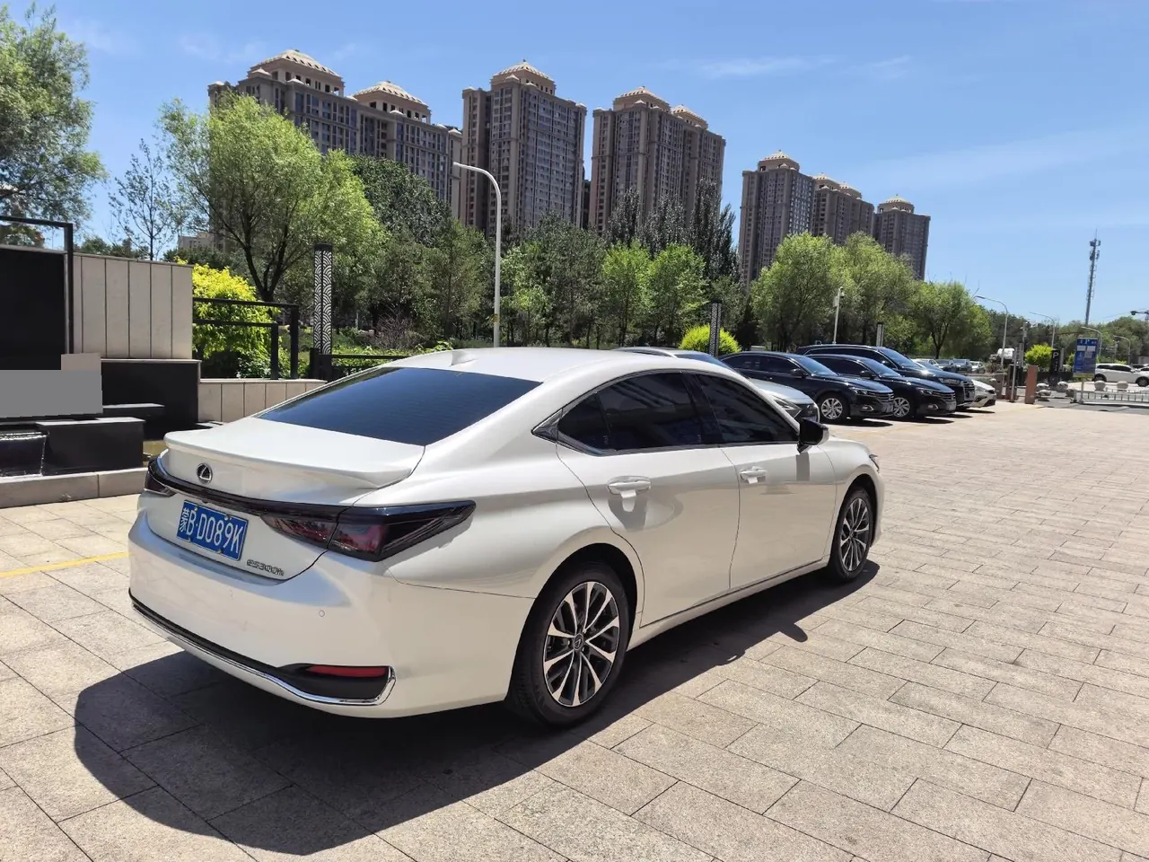 Lexus ES (Imported) 2025 ES300h 2.5 Stepless Premium Edition Automatic Gear 9