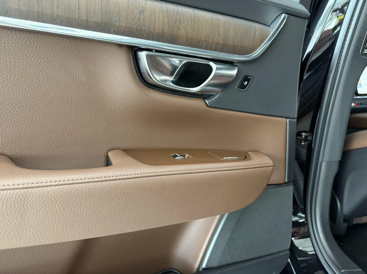 Volvo 2021 S90 48V 2.0T B5 Zhiyuan Deluxe Edition Automatic Gear 8