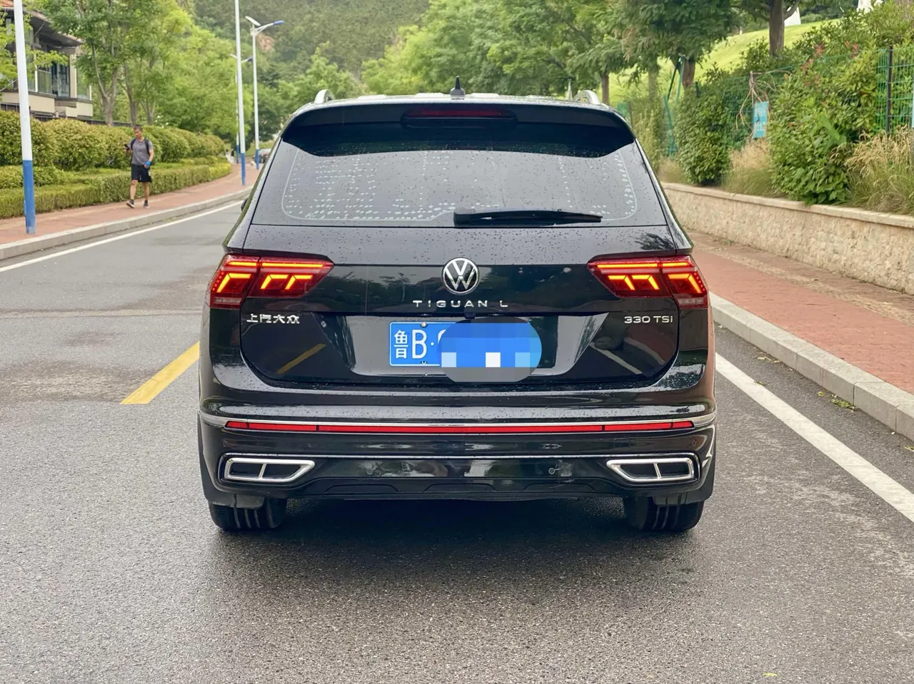 Volkswagen 2022 Tiguan L R-Line 2.0TSI 330TSI Two-Drive R-Line Overdrive Automatic Gear 5