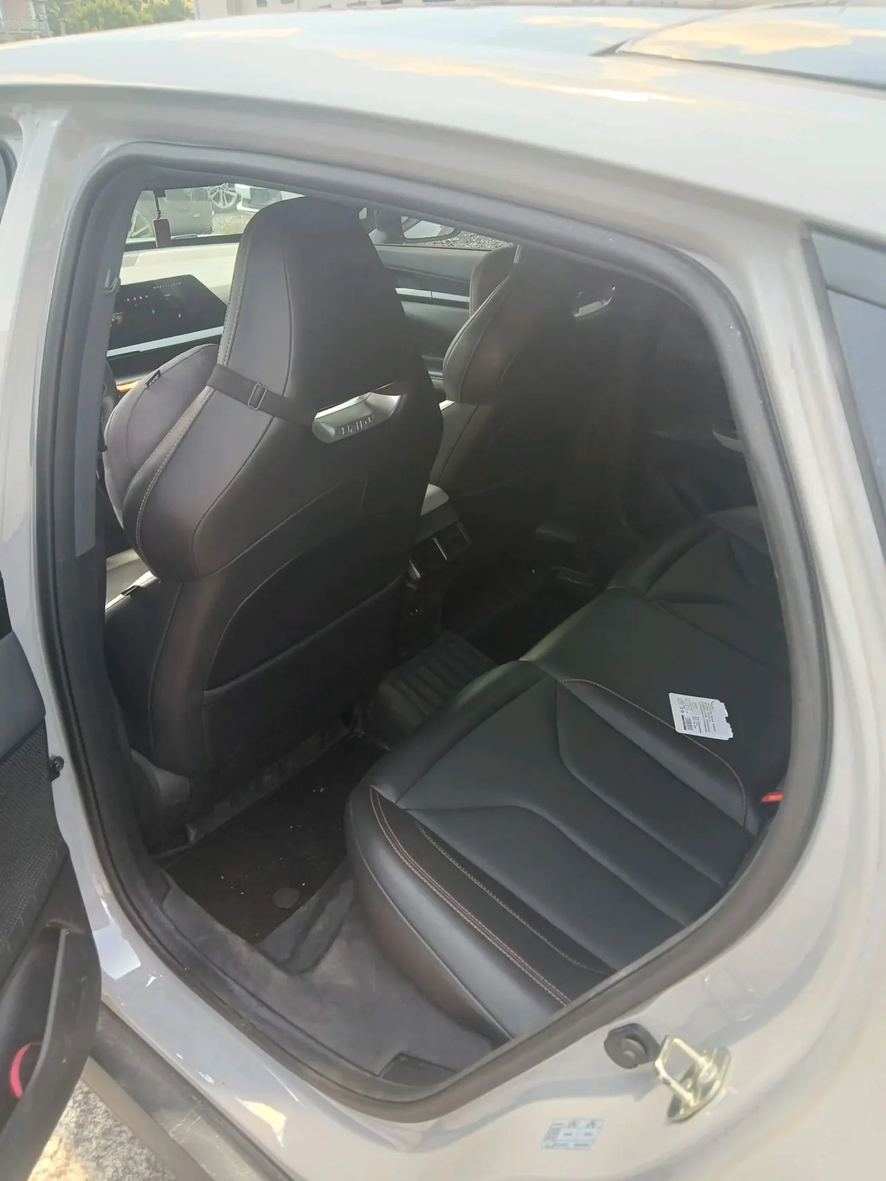 ChangAn 2023 UNI-V 1.5T honorable automatic gear 6