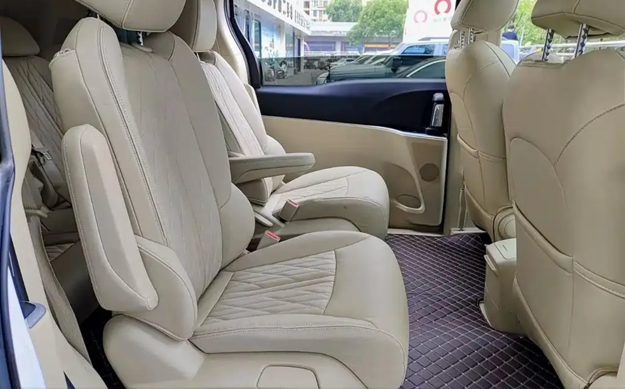 Buick 2023 GL8 Land Business Class 48V 2.0T 652T Luxury Automatic Gear 3