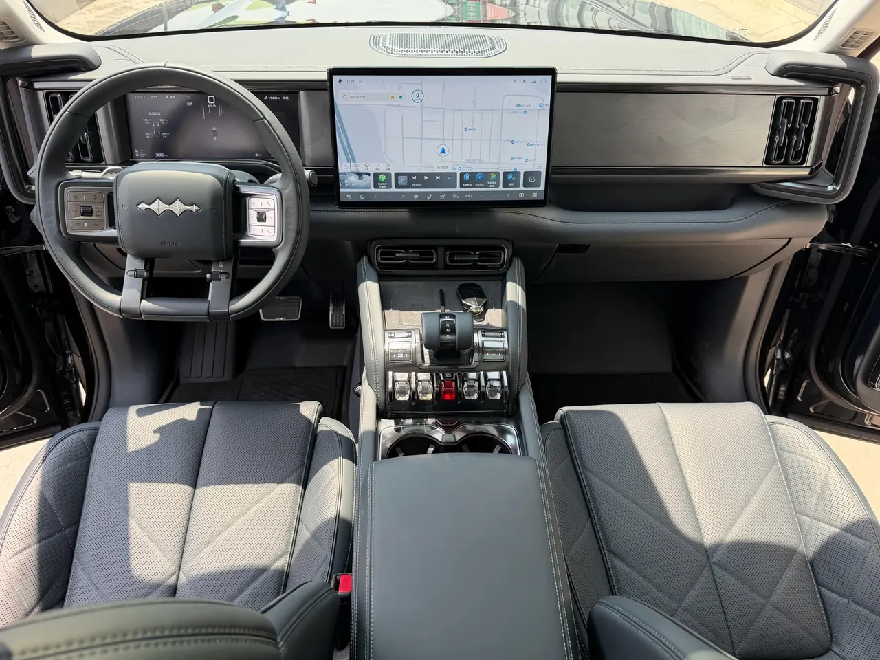 FangChengBao 2025 Leopard 5 1.5T Stepless God Wisdom Driving Max Edition Automatic Gear 12