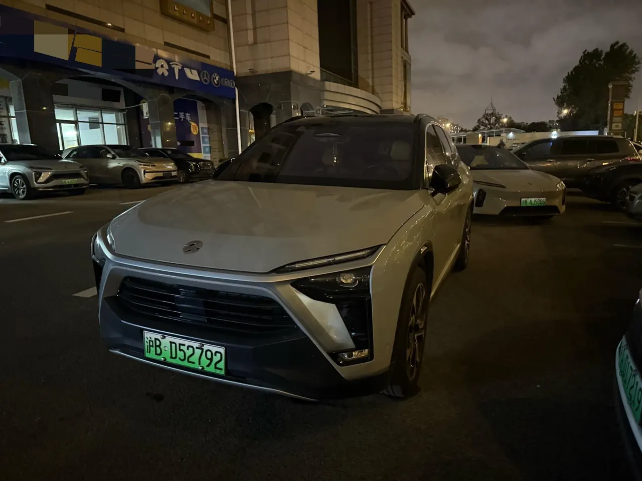 Открыть галерею: NIO 2020 ES8 Signature Edition 415KM 7-seat Automatic Gear