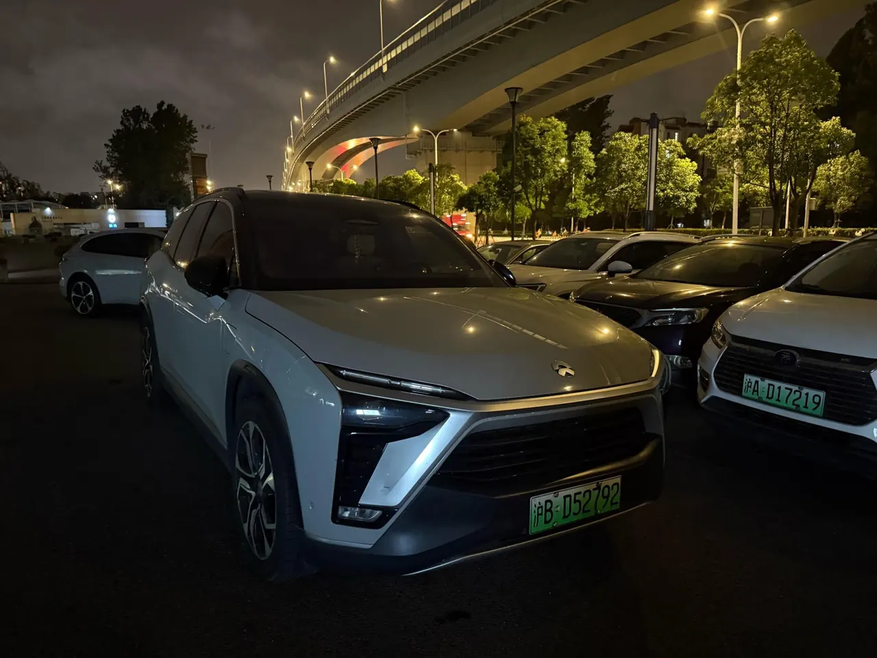 NIO 2020 ES8 Signature Edition 415KM 7-seat Automatic Gear 2