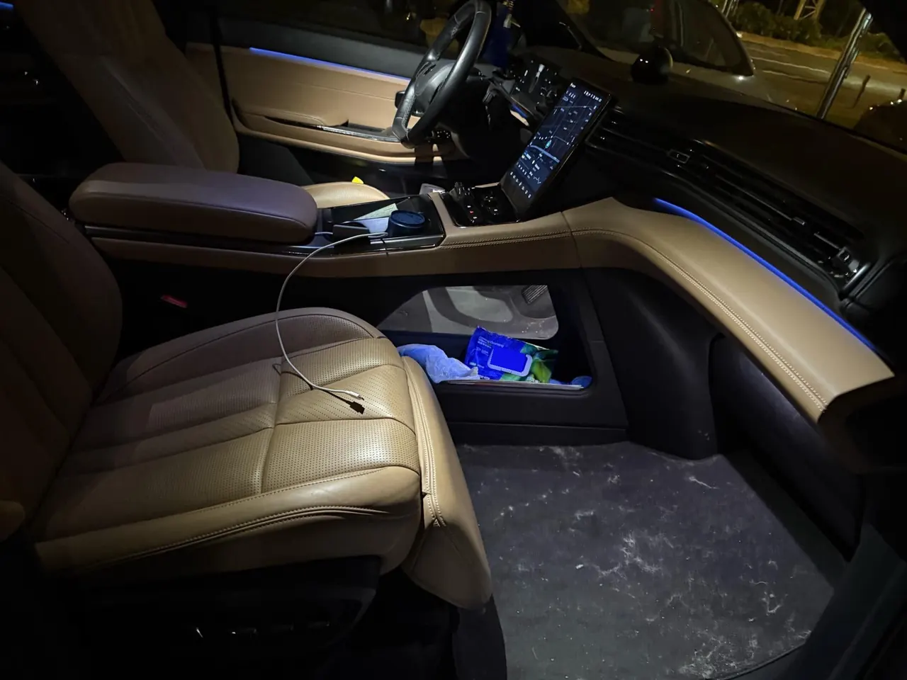 NIO 2020 ES8 Signature Edition 415KM 7-seat Automatic Gear 3
