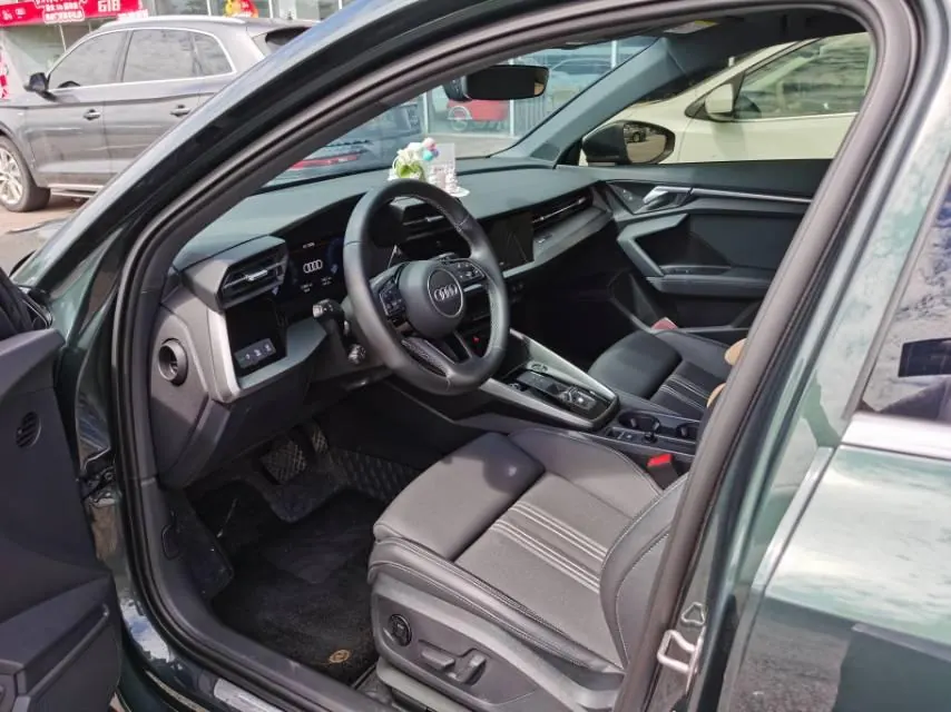 Audi 2023 A3L Limousine 1.4TFSI 35TFSI Fashion Sport Version Automatic Transmission 4