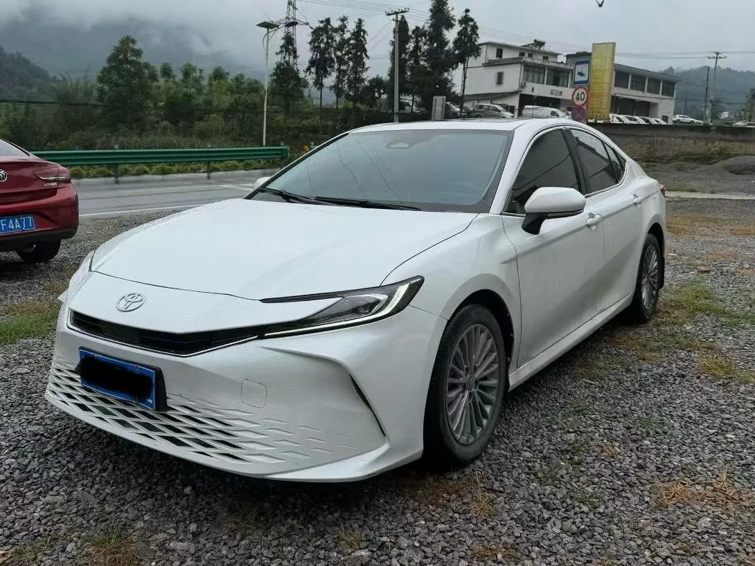 Toyota 2024 Camry Dual Engine 2.0HXS CVT Sport PLUS Edition Automatic Transmission - View 1