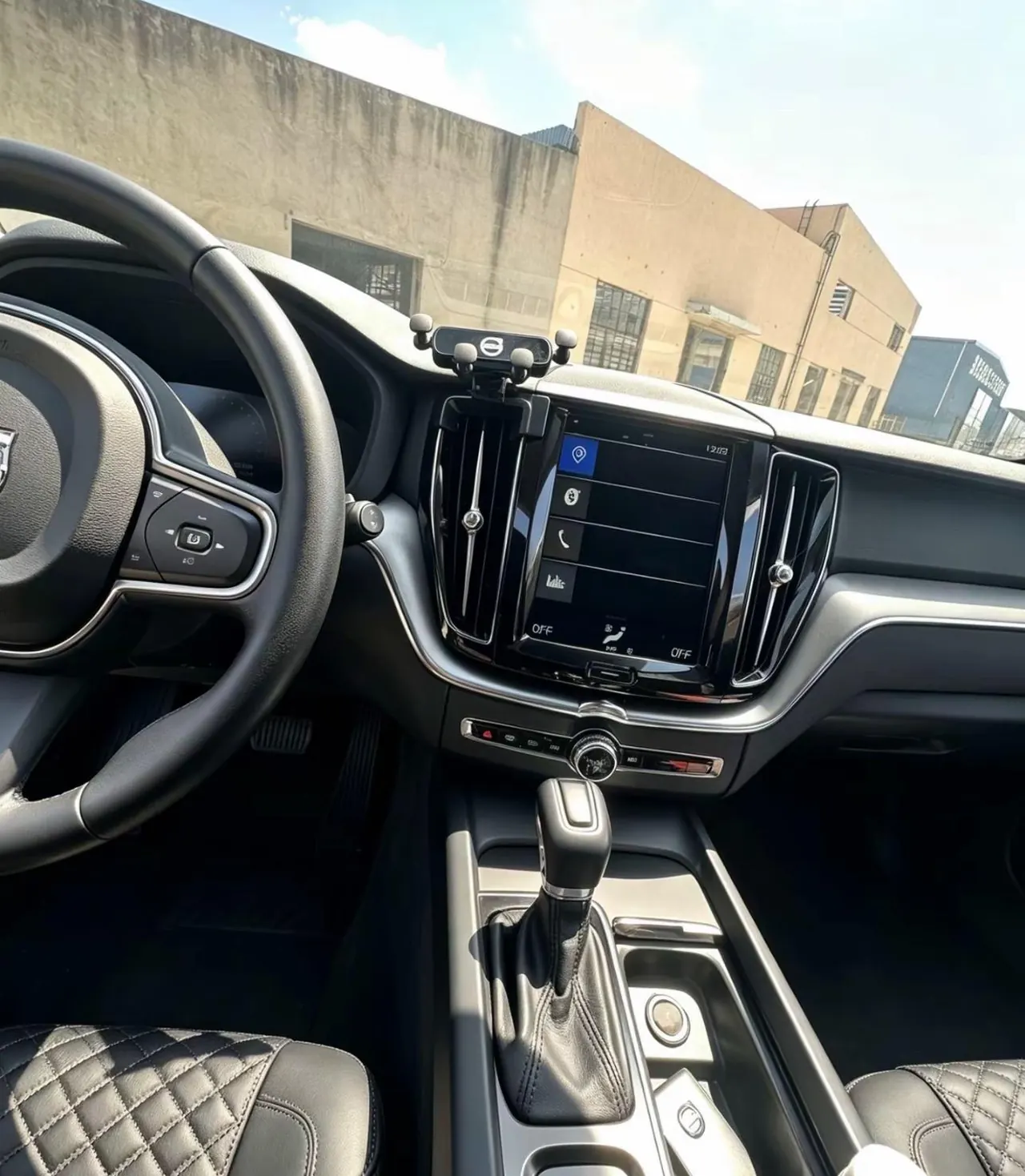 Volvo 2021 XC60 2.0T T5 4WD Zhiya Deluxe Edition Automatic Gear 6