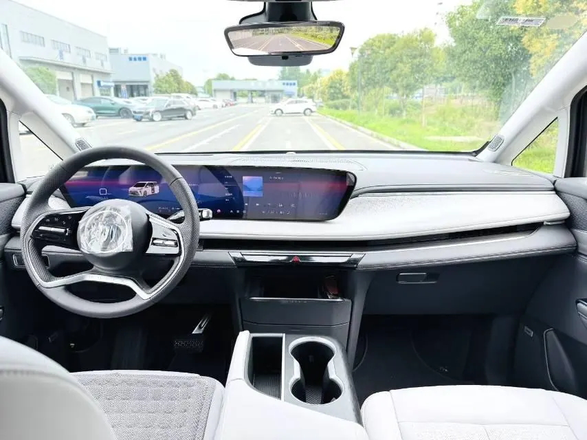 Buick 2025 GL8 ES Lu Zun 48V 2.0T Premium Edition Automatic Gear 8