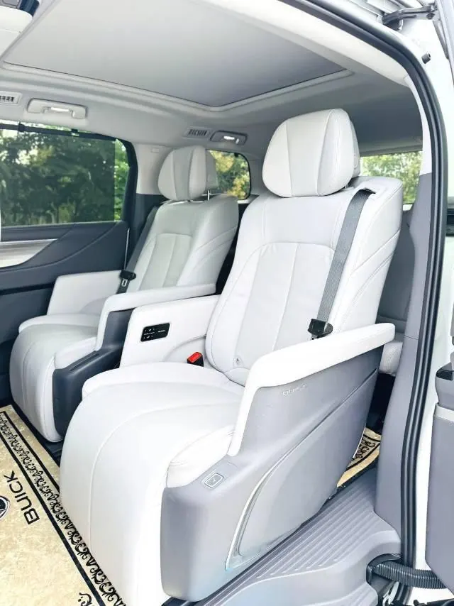Buick 2025 GL8 ES Lu Zun 48V 2.0T Premium Edition Automatic Gear 9