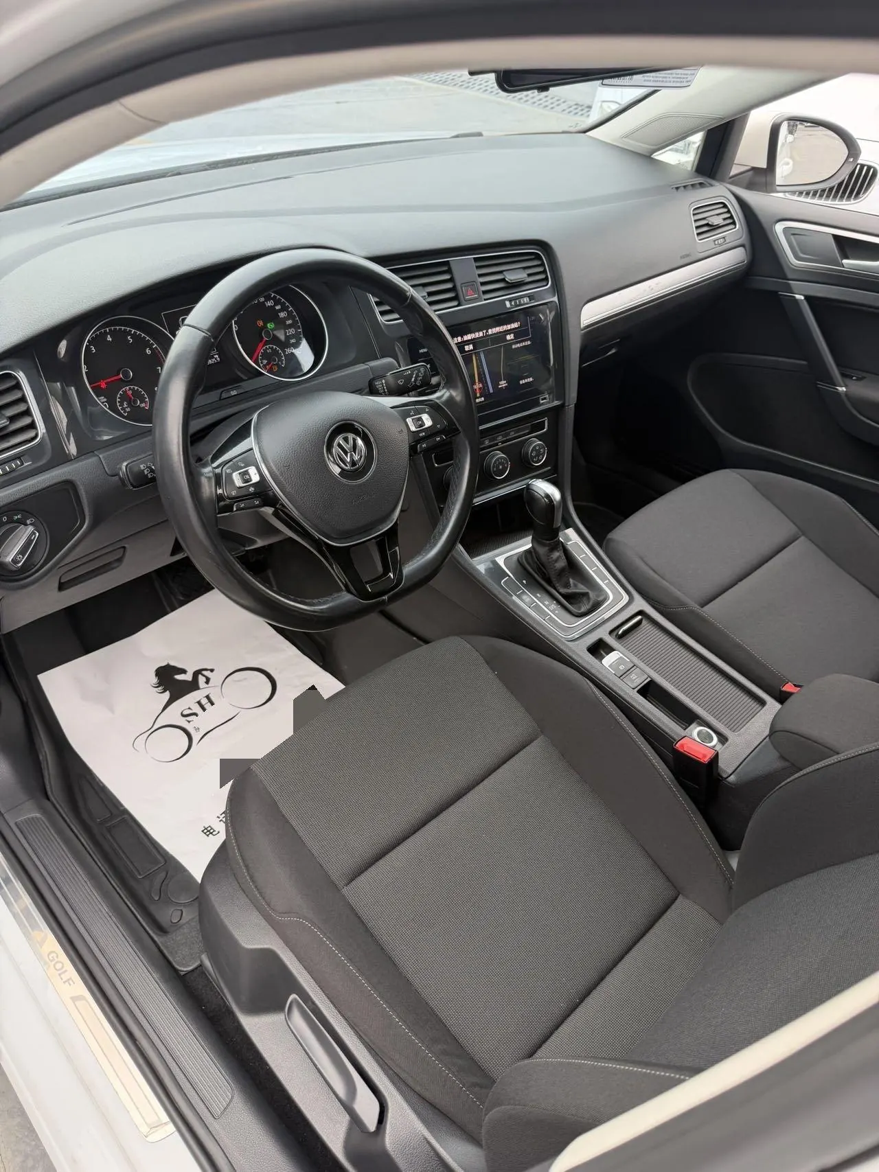 Volkswagen 2020 Golf 7 1.2TSI 200TSI Comfortable Automatic 4