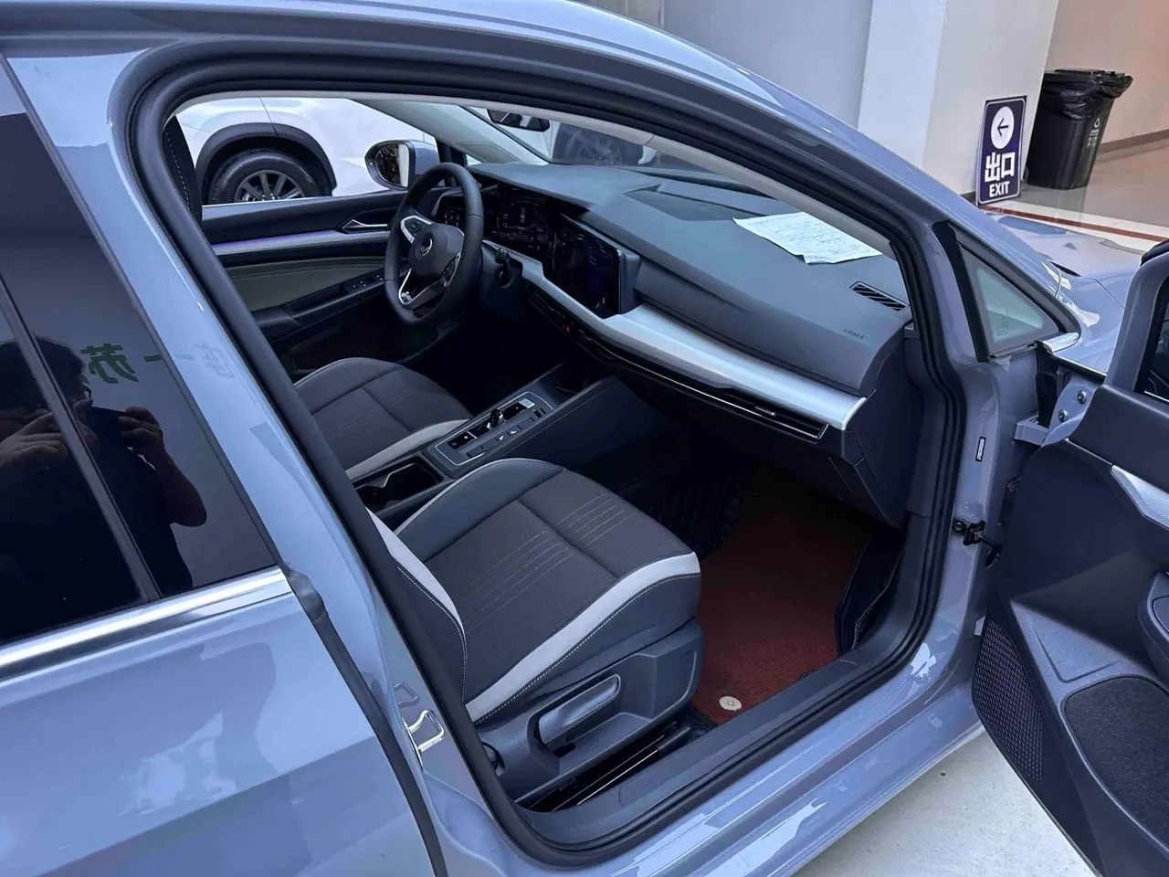Volkswagen 2021 Golf 8 PRO 1.4TSI 280TSI Automatic 5