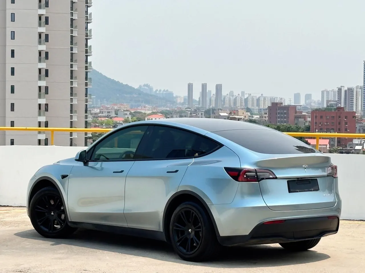 Tesla 2023 Model Y rear-wheel drive version automatic transmission 12