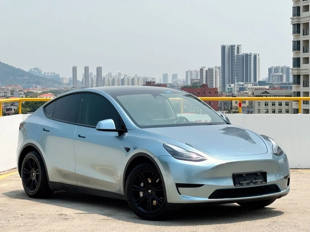 Tesla 2023 Model Y rear-wheel drive version automatic transmission 3