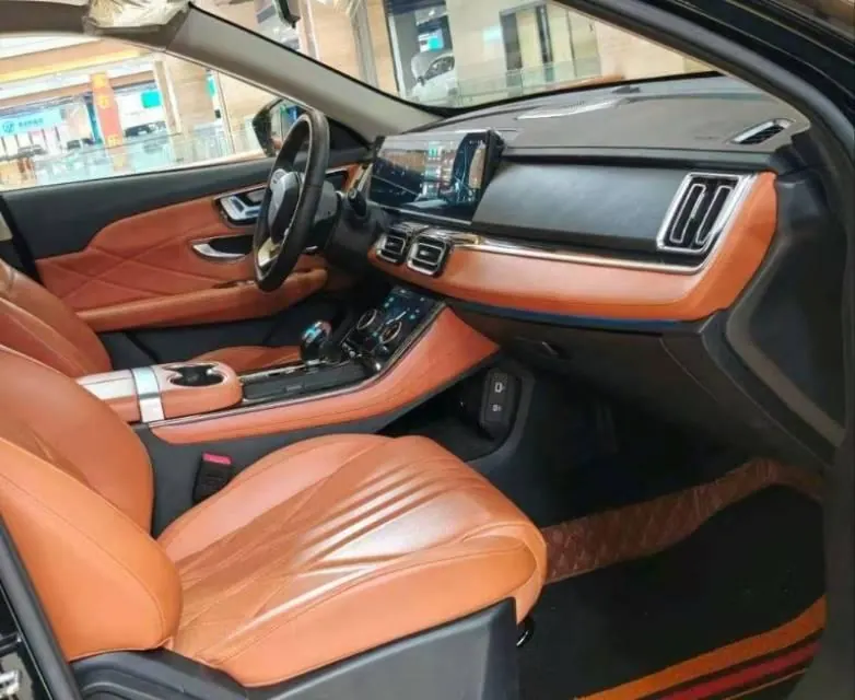 Jetour 2025 X70 PLUS 1.5T Deluxe Surging Edition 7-seat Automatic Gear 7