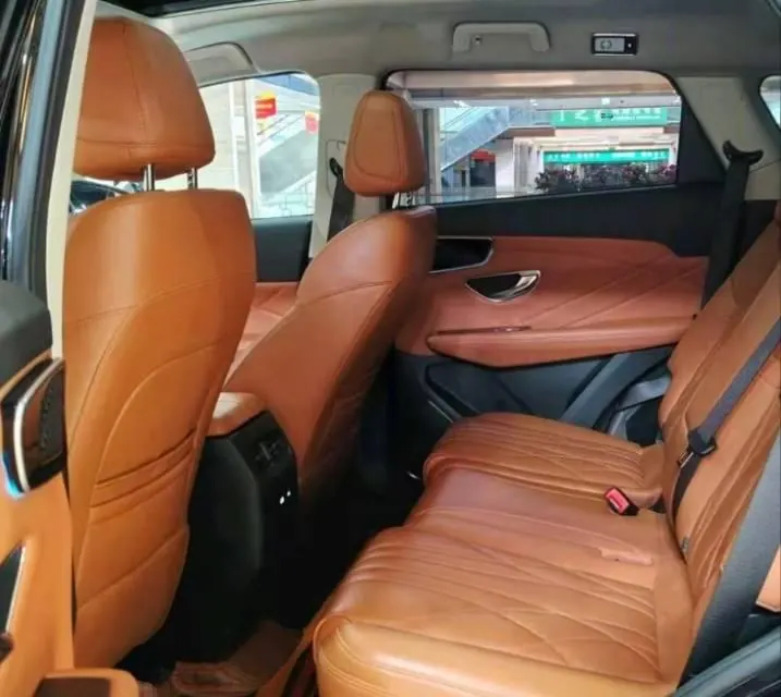Jetour 2025 X70 PLUS 1.5T Deluxe Surging Edition 7-seat Automatic Gear 8