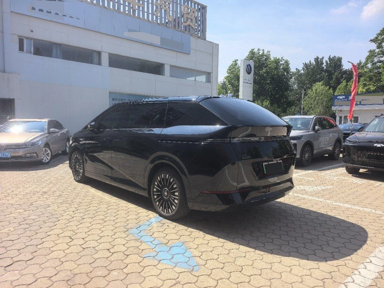 Xpeng 2025X9 740 Long Endurance Max Automatic Gear 5