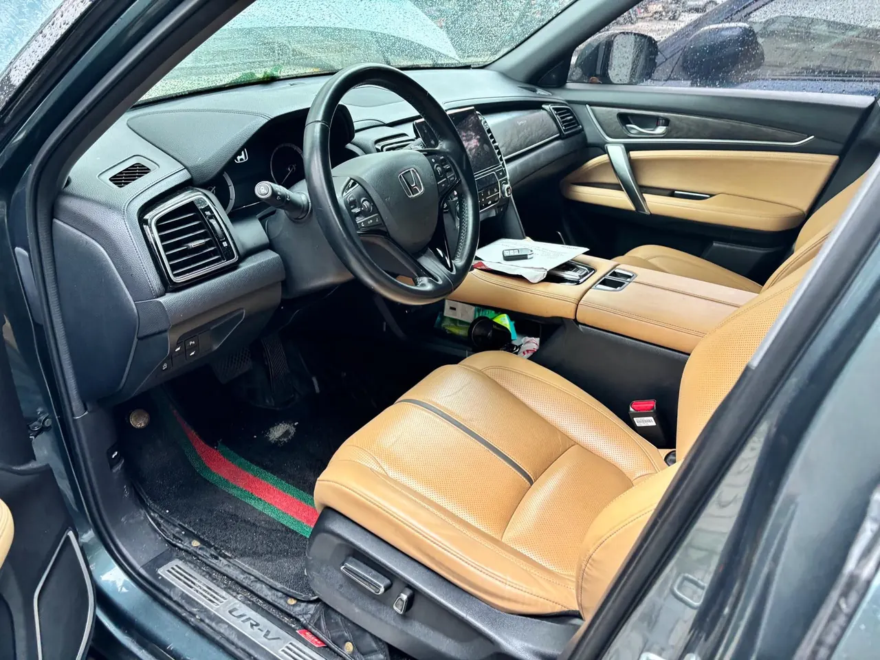 Honda 2020 UR-V 2.0T 370TURBO two-drive elegant version of automatic gear 3