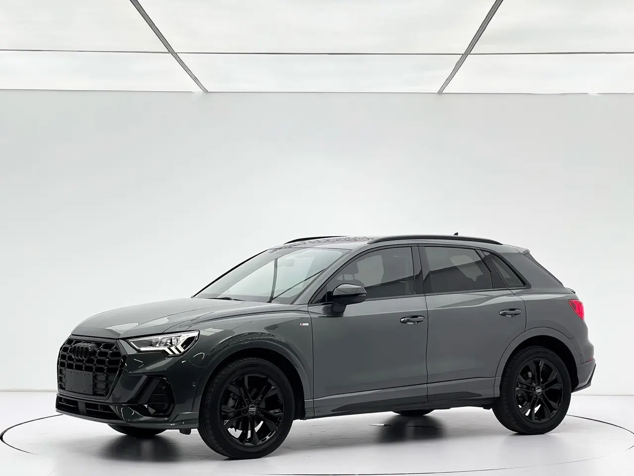 Audi 2023 Q3 1.4TFSI 35TFSI Fashion Dynamic Automatic - View 1
