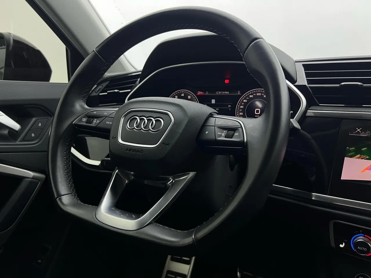 Audi 2023 Q3 1.4TFSI 35TFSI Fashion Dynamic Automatic 6