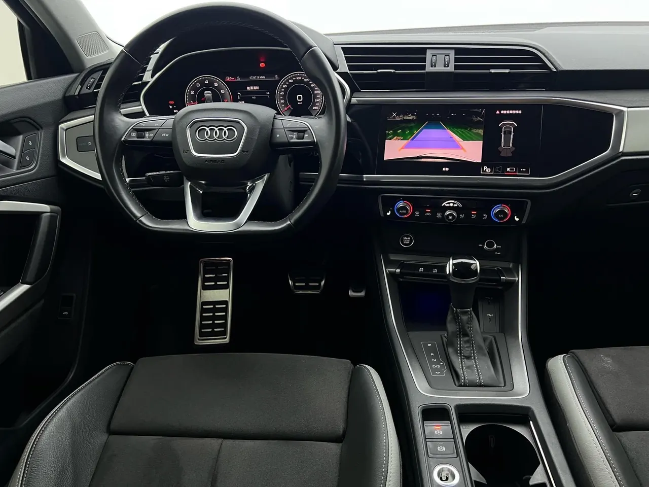 Audi 2023 Q3 1.4TFSI 35TFSI Fashion Dynamic Automatic 7