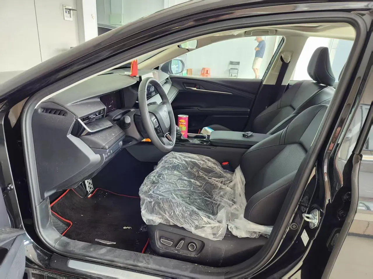Toyota 2026 Camry Double Engine 2.0HSE Stepless Sports Lite Edition Automatic Gear 3
