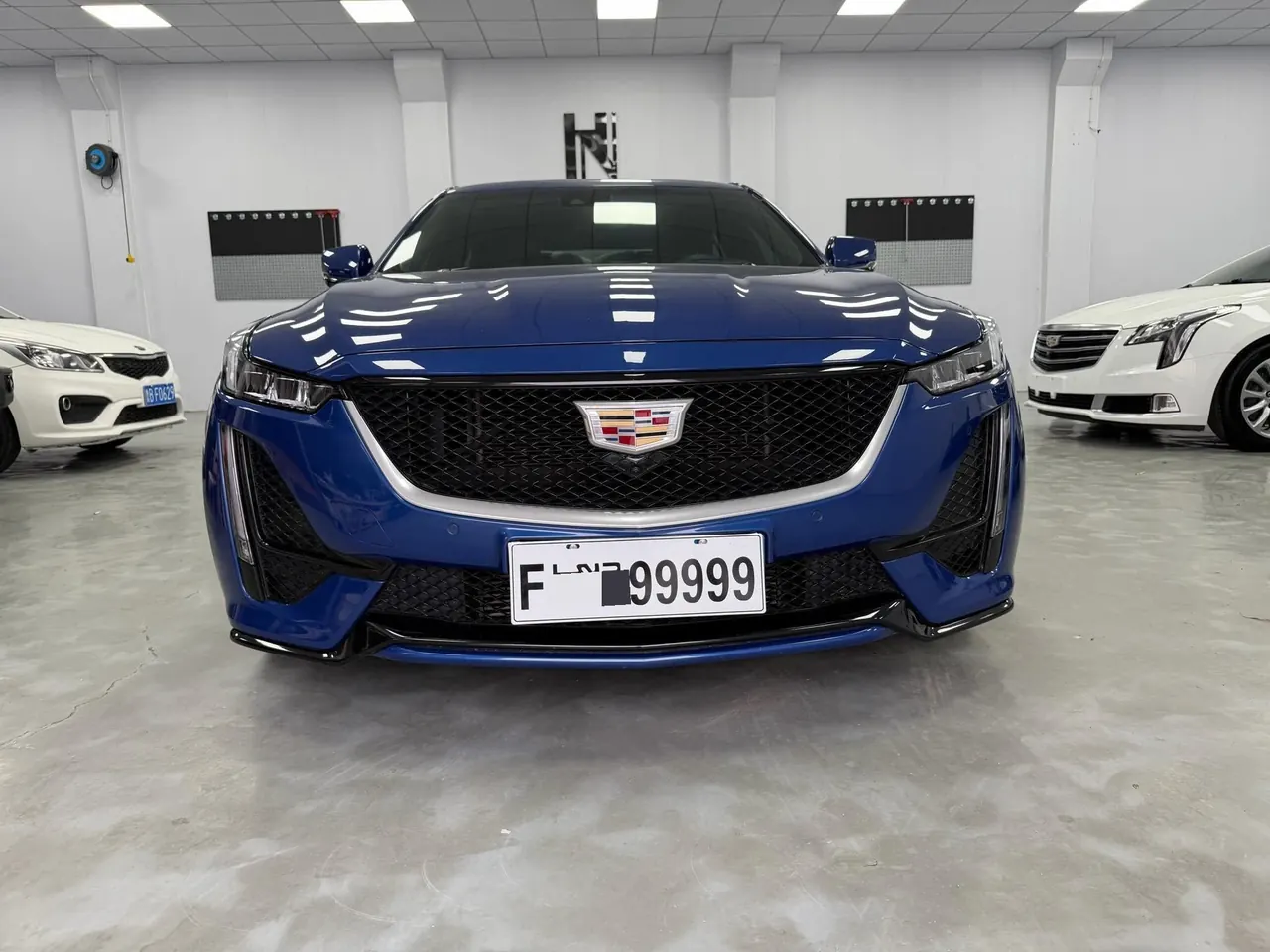 Cadillac 2020 CT5 2.0T 28T Platinum Sports Edition Automatic Gear 2