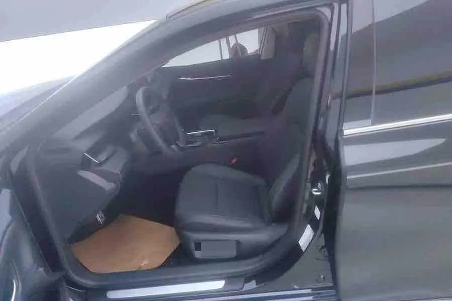 Toyota 2026 Camry Double Engine 2.0HSE Stepless Sports Lite Edition Automatic Gear 4