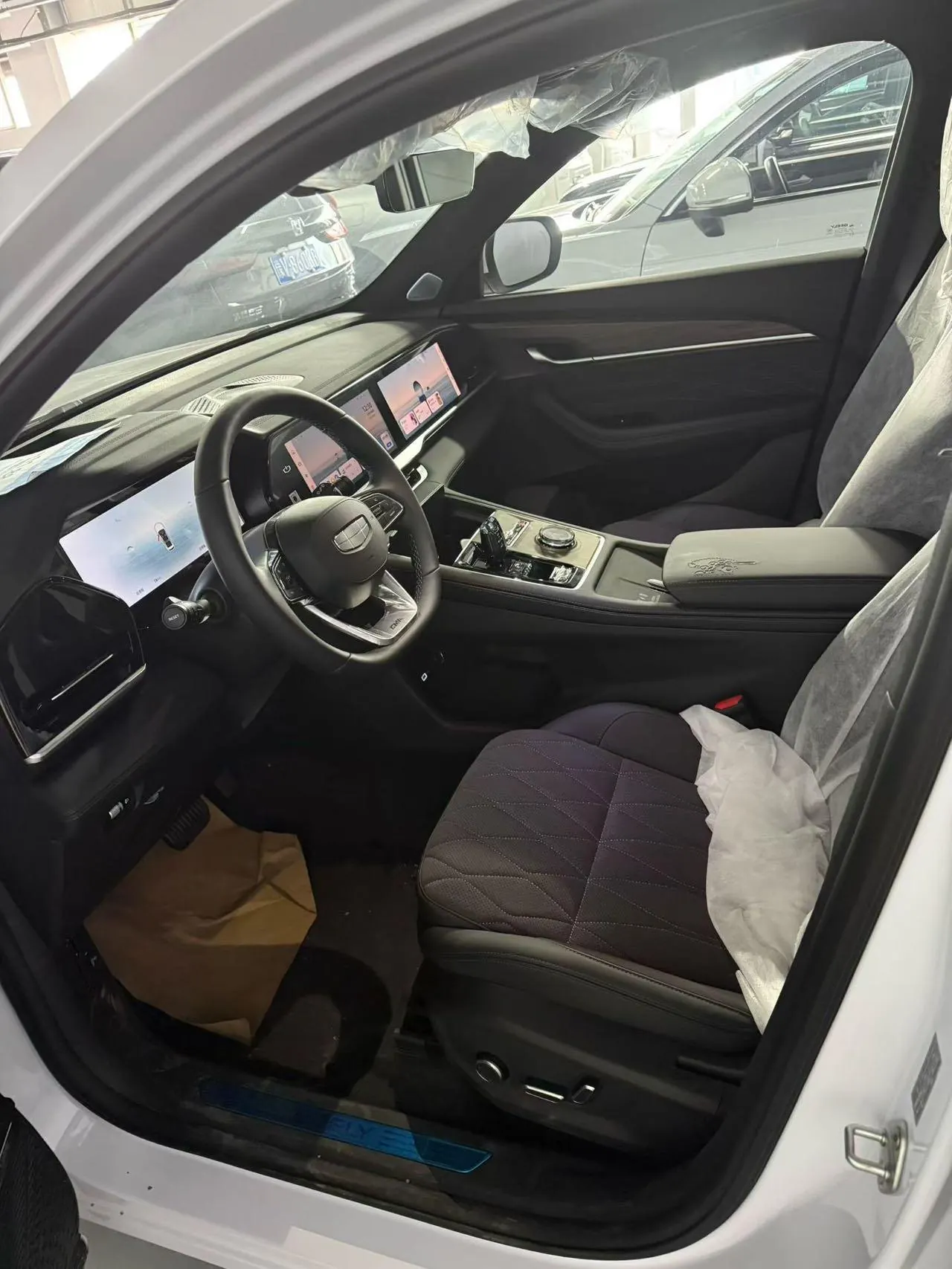 Geely 2025 XingyueL (Monjaro) 2.0TD Oriental Yao Star-Gazing Edition Automatic Transmission 5