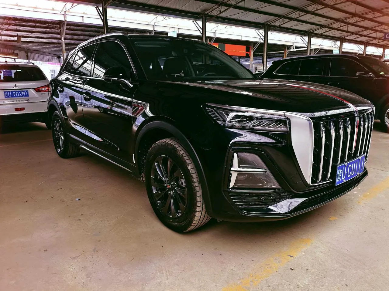HongQi 2025 HS5 2.0T Two-Drive Flag Enjoy Pro Edition Automatic Gear 2