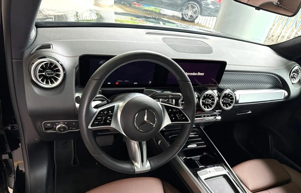 Mercedes Benz 2025 GLB 220 48V 2.0T fashion automatic gear 8
