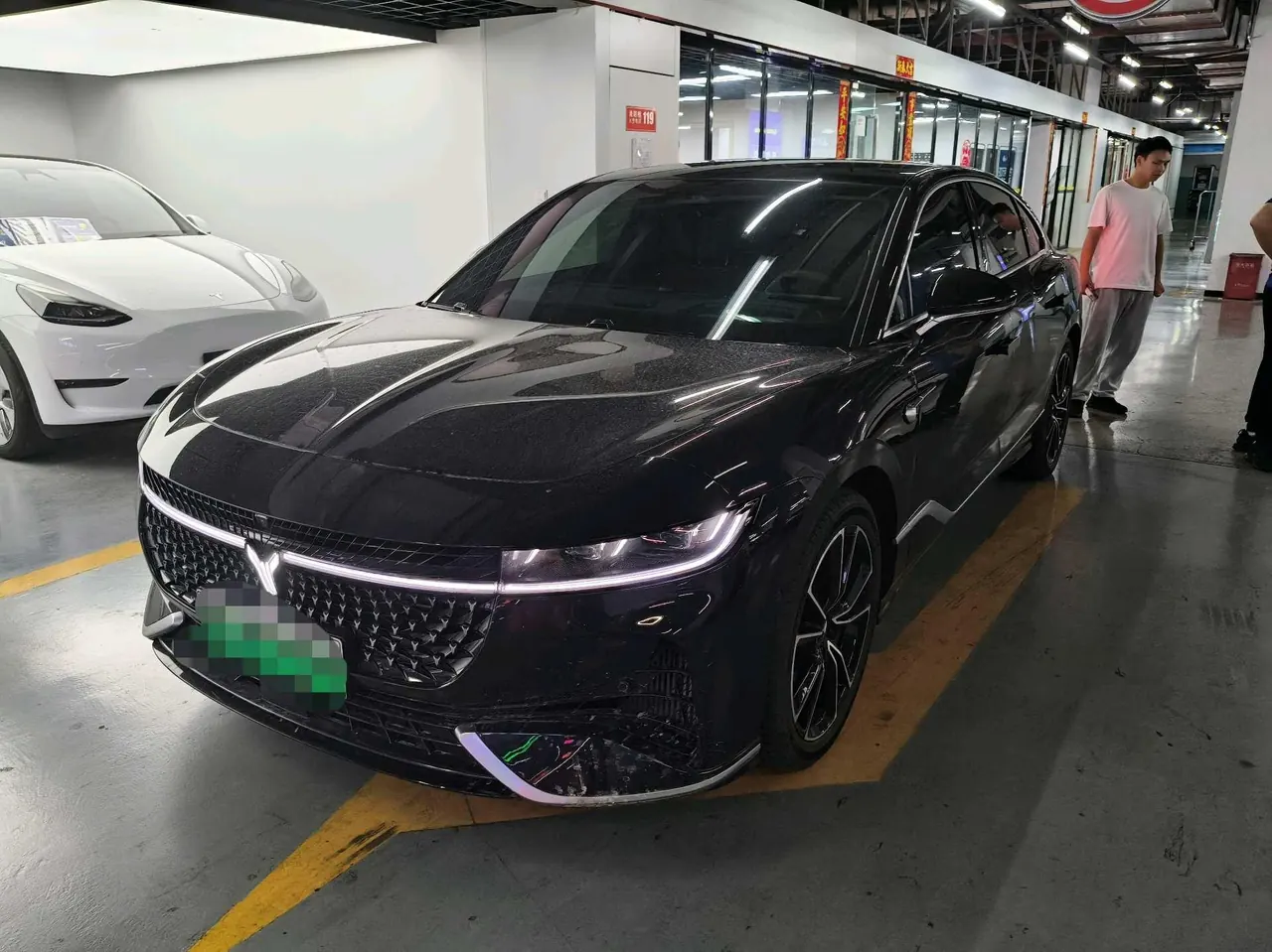 Open image lightbox: Voyah 2024 models chasing light PHEV 1.5T four-wheel drive ultra-long endurance flagship automatic gear
