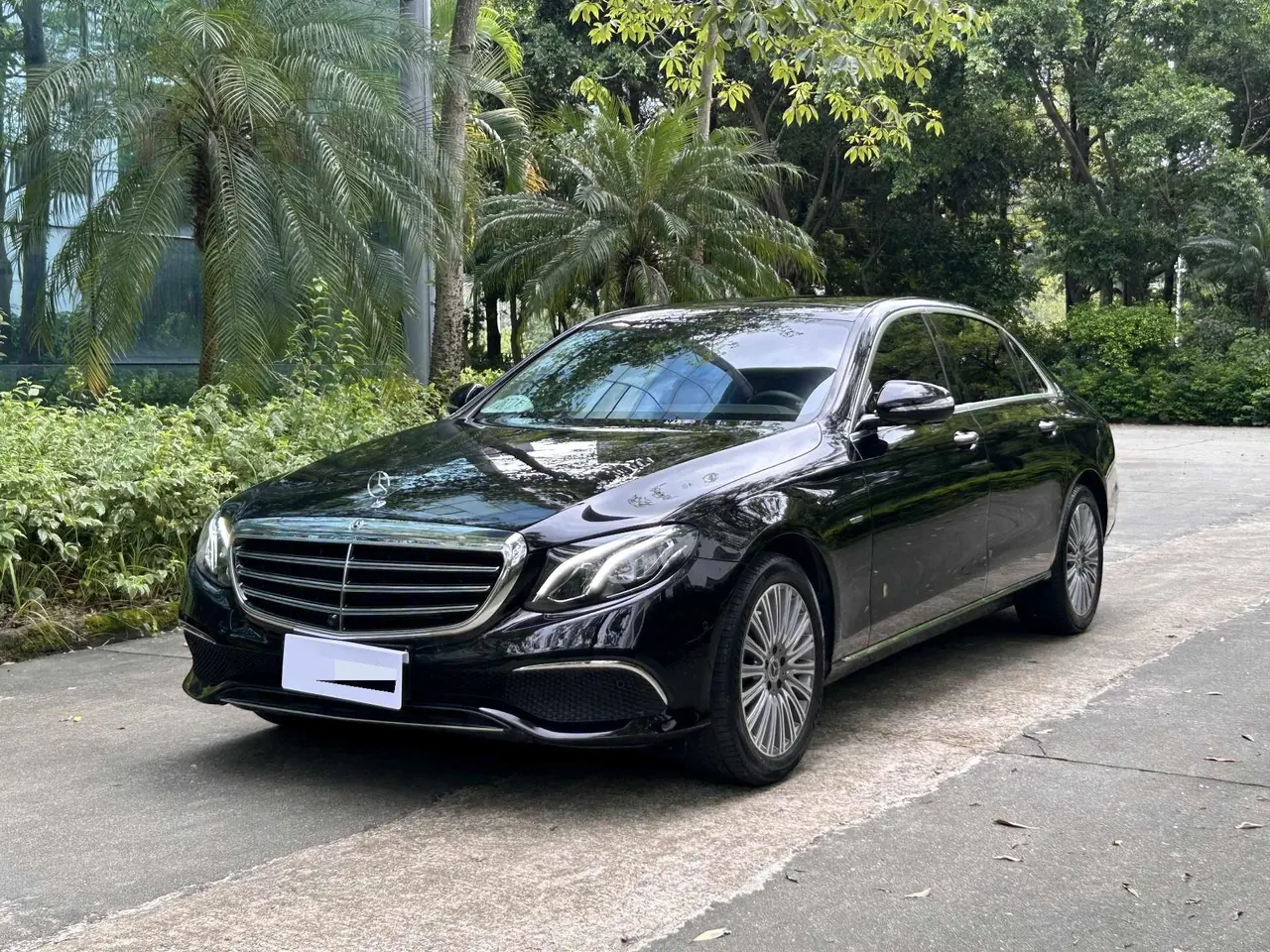 Mercedes Benz E Class 2020 E 300 L 2.0T Luxury Automatic Gear - View 1