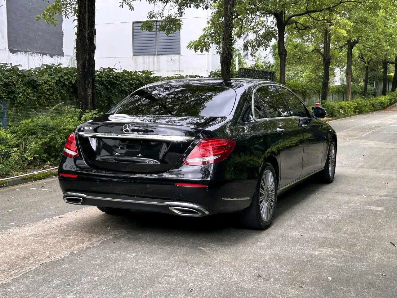 Mercedes Benz E Class 2020 E 300 L 2.0T Luxury Automatic Gear 4