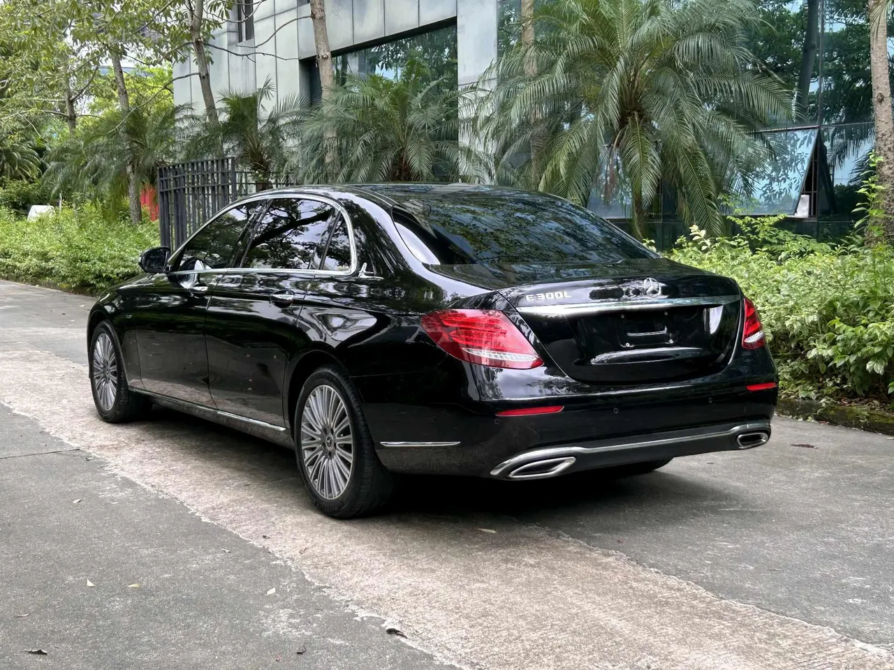 Mercedes Benz E Class 2020 E 300 L 2.0T Luxury Automatic Gear 5