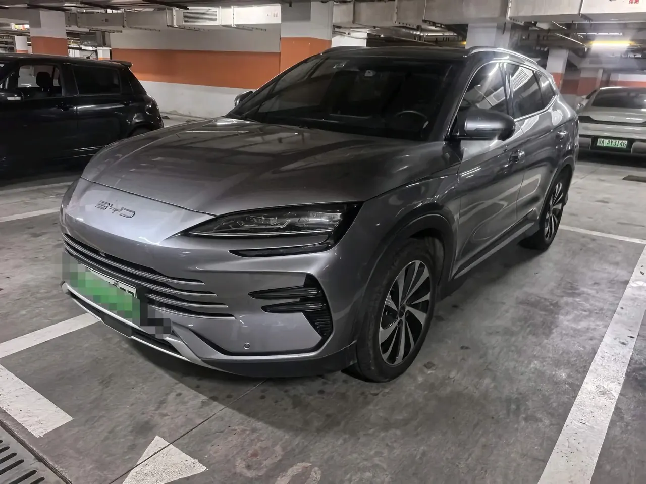 打开图片灯箱:BYD 2023 Song PLUS DM-i 1.5 Stepless Champion Edition 110KM Flagship Automatic Gear