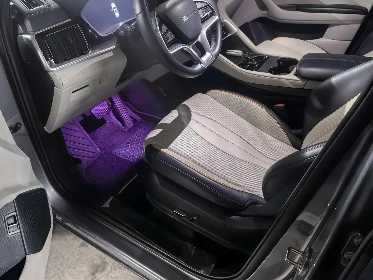 BYD 2023 Song PLUS DM-i 1.5 Stepless Champion Edition 110KM Flagship Automatic Gear 10