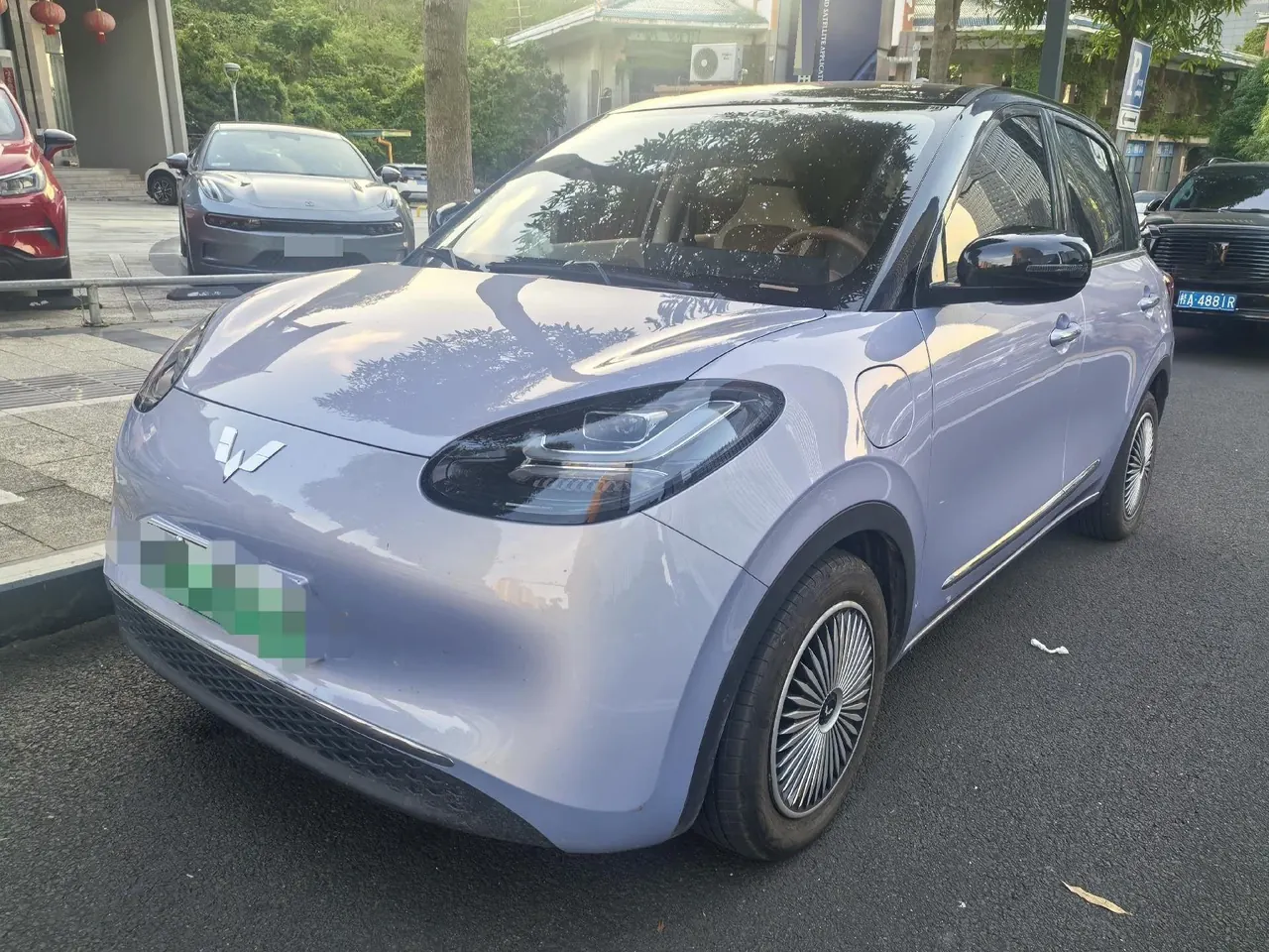 WuLing 2024 Plantronics 333km LingBox Connected Automatic Gear - View 1