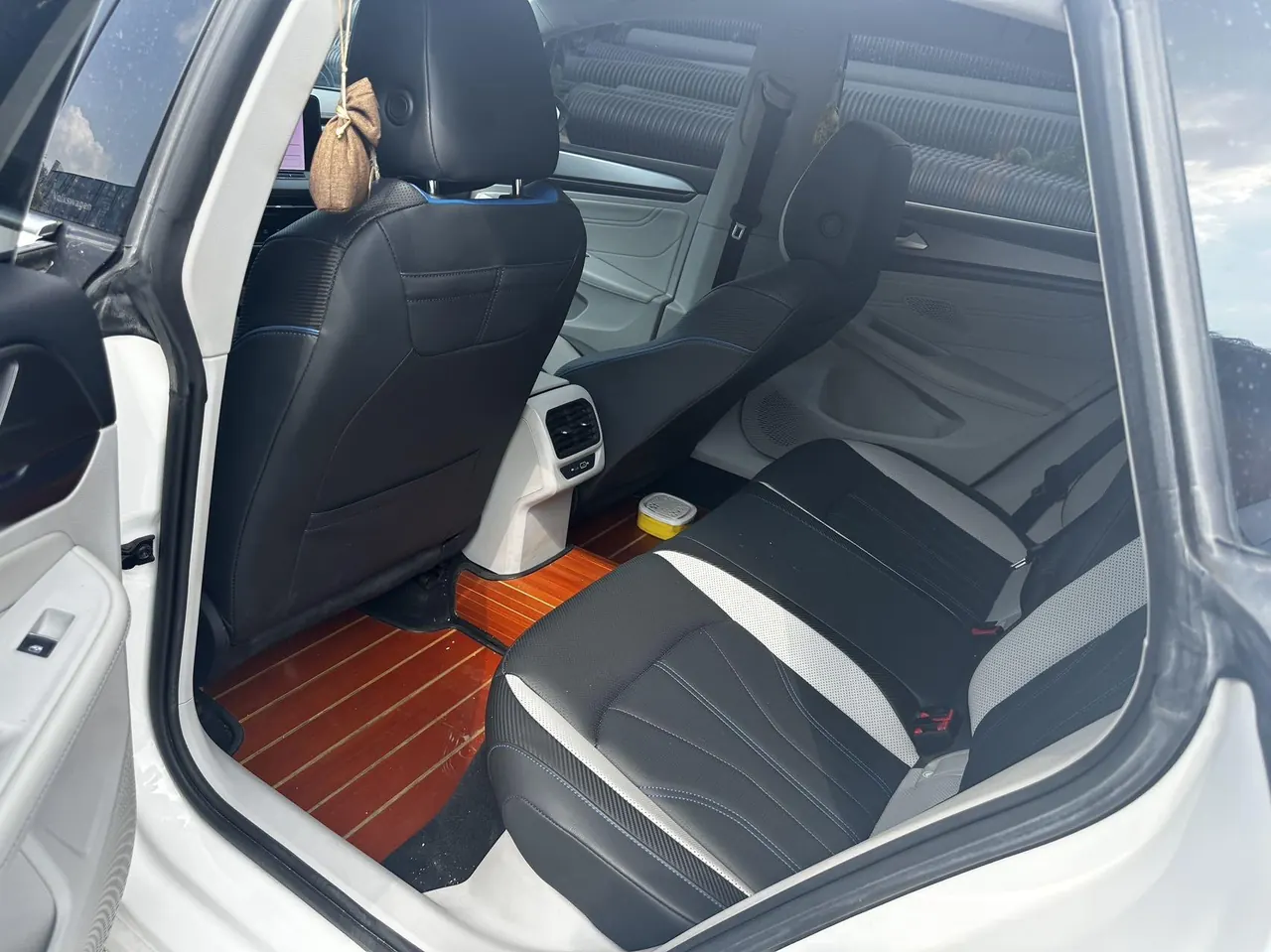 Volkswagen 2022 Ling Du L 1.4TSI 280TSI Super Hot Flagship Automatic Gear 4