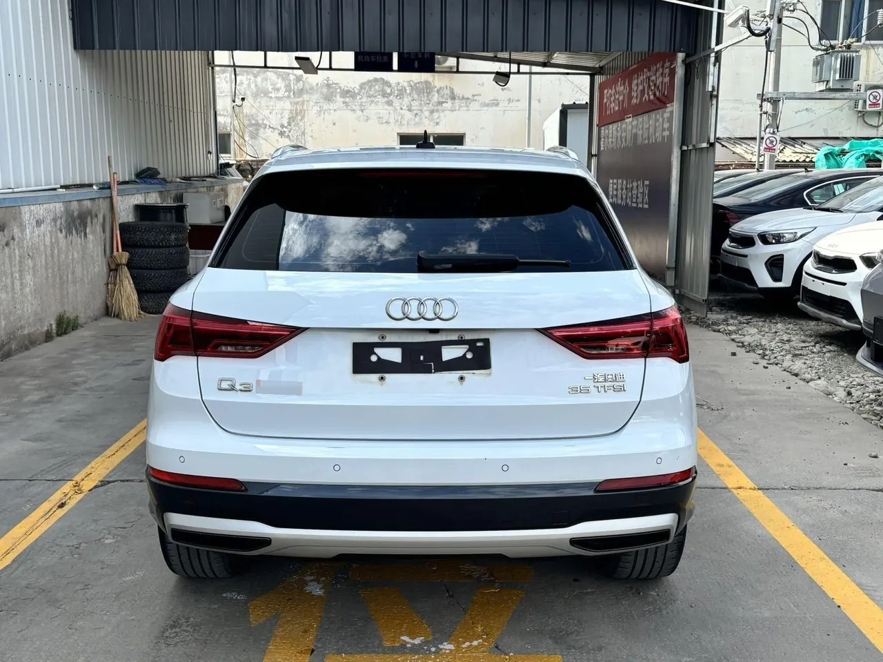 Audi 2022 Q3 1.4TFSI 35TFSI Fashion Dynamic Automatic 3
