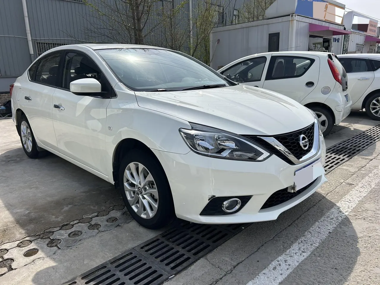 Nissan 2022 Sylphy Classic 1.6 Stepless XL Deluxe Automatic Gear 2