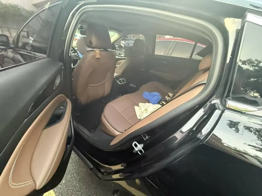 Buick 2022 Regal 1.5T 552T Smart Automatic Gear 3