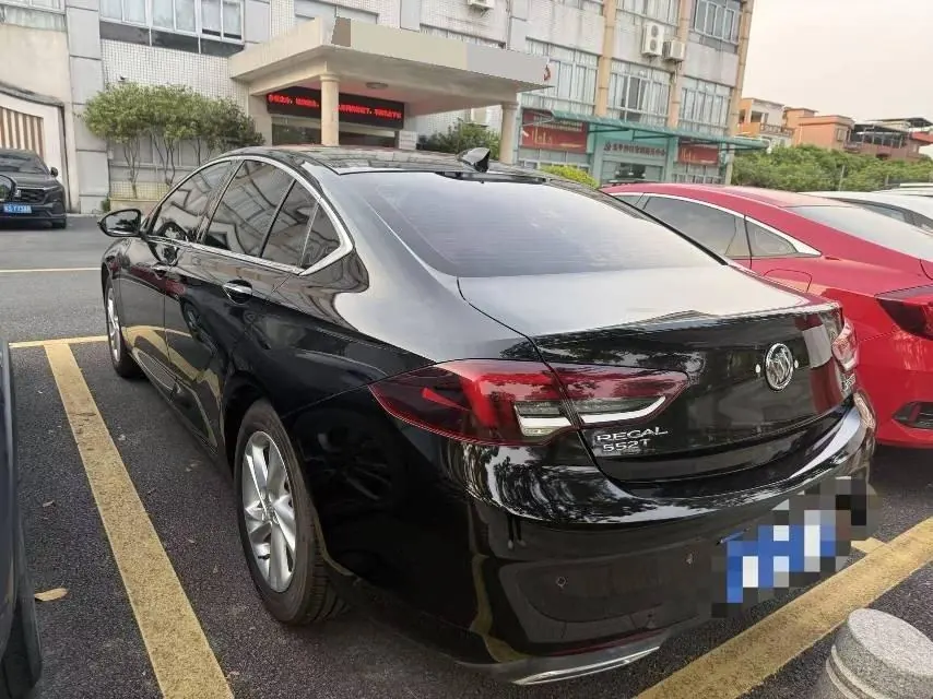 Buick 2022 Regal 1.5T 552T Smart Automatic Gear 4