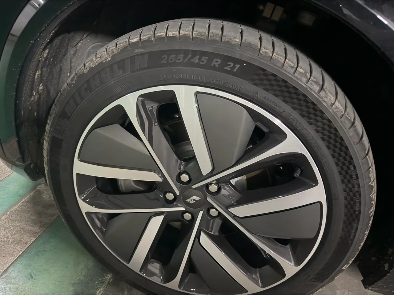 Li 2022 L9 1.5T Max Edition Automatic Gear 4