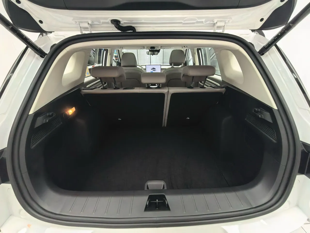 Geely 2026 model Icon 1.5TD Chocolate Elegant Edition, automatic transmission 10