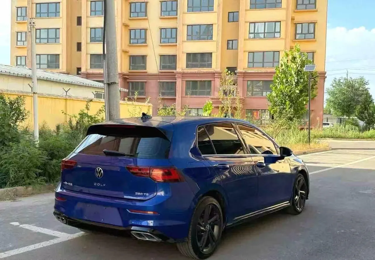 Volkswagen 2021 Golf 8 R-Line 1.4TSI 280TSI Automatic 2